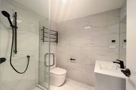 Photo of property in 2 Grove Lane, Pakuranga, Auckland, 2010