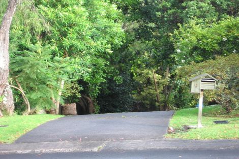 Photo of property in 9 Chrome Place, Henderson, Auckland, 0612