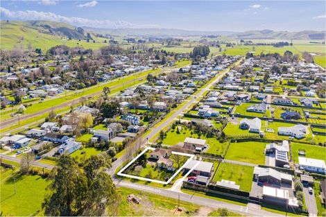 Photo of property in 35 Bell Street, Otane, 4202