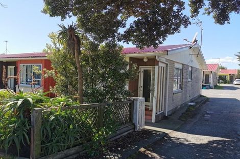 Photo of property in 171f4 Queens Drive, Lyall Bay, Wellington, 6022