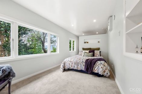 Photo of property in 24 Miromiro Road, Normandale, Lower Hutt, 5010