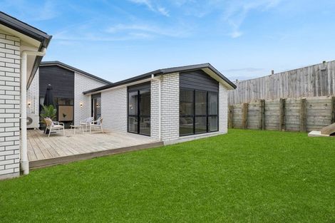 Photo of property in 142 Lisle Farm Drive, Pukekohe, 2120