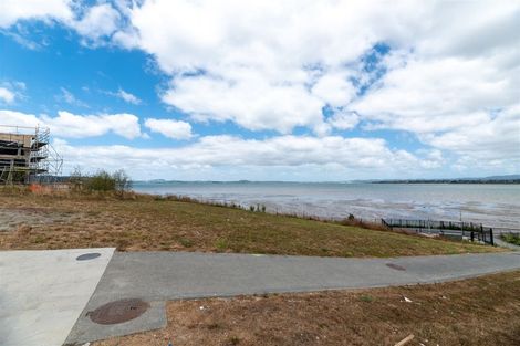 Photo of property in 6 Seawind Way, Hobsonville, 0616