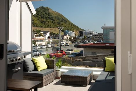 Photo of property in 2/19 Victoria Road, Mount Maunganui, 3116