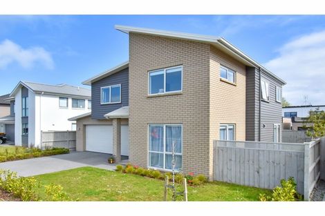 Photo of property in 7 Waituarua Drive, Takanini, 2112