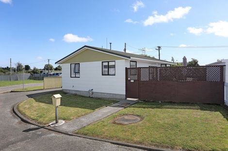 Photo of property in 3/21 Russell Street, Marton, 4710