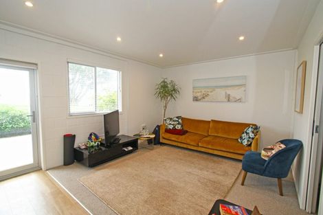 Photo of property in 4/6 Belt Road, Moturoa, New Plymouth, 4310