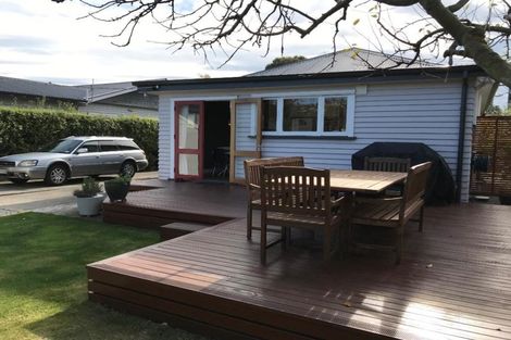 Photo of property in 80 Martin Avenue, Beckenham, Christchurch, 8023