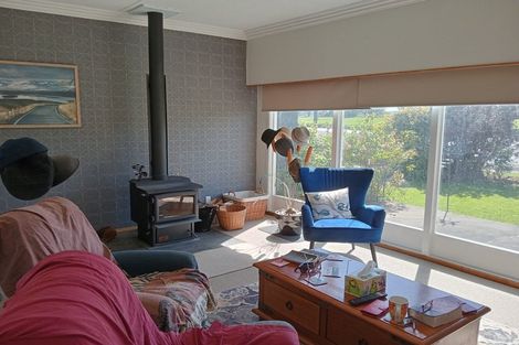 Photo of property in 79 Orawia Road, Tuatapere, 9620