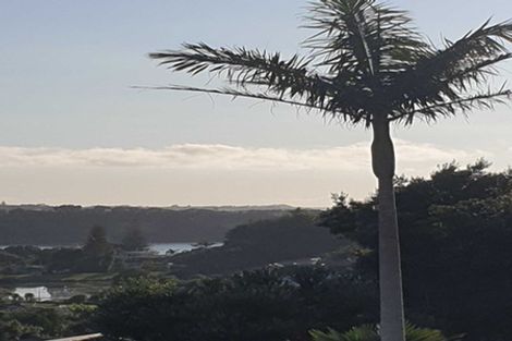 Photo of property in 1/28 Kestrel Heights, Arkles Bay, Whangaparaoa, 0932