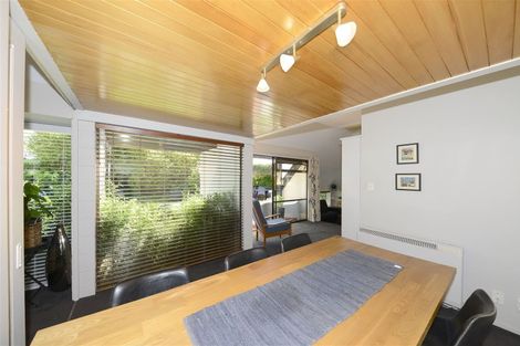 Photo of property in 18 Highland Place, Avonhead, Christchurch, 8042