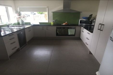 Photo of property in 3/14b Moffat Road, Red Beach, 0932