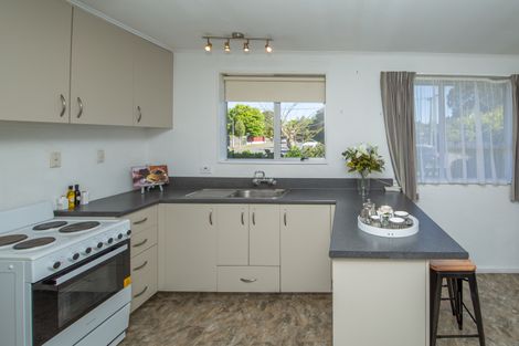 Photo of property in 19 Sturrocks Road, Redwood, Christchurch, 8051