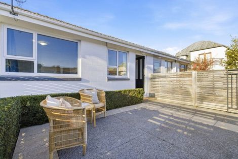 Photo of property in 2/22 Holly Road, St Albans, Christchurch, 8014