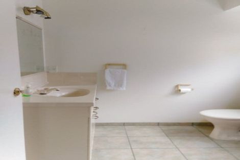 Photo of property in 16 Stewart Gibson Place, Manurewa, Auckland, 2105