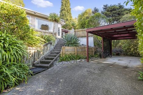 Photo of property in 70 Wyndham Road, Pinehaven, Upper Hutt, 5019