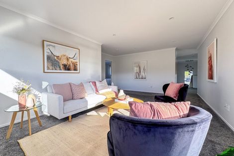 Photo of property in 142 Amesbury Drive, Churton Park, Wellington, 6037