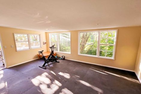 Photo of property in 73 Valley Road, Paraparaumu, 5032