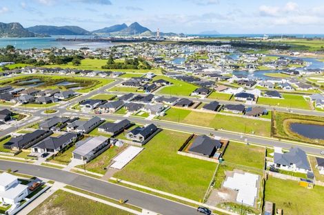 Photo of property in 9 Taurangawaka Road, One Tree Point, 0118