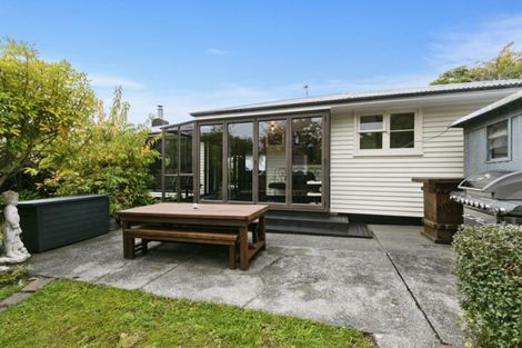 Photo of property in 14 Lees Grove, Wainuiomata, Lower Hutt, 5014