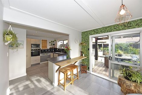 Photo of property in 16 Steadman Road, Broomfield, Christchurch, 8042