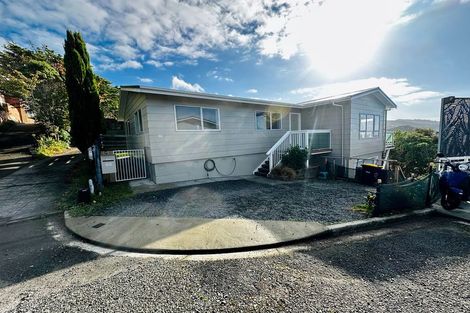 Photo of property in 92 Thurleigh Grove, Karori, Wellington, 6012