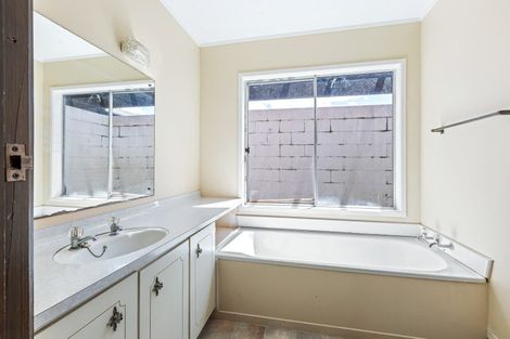 Photo of property in 148 Stapleford Crescent, Browns Bay, Auckland, 0630