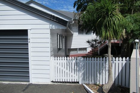 Photo of property in 4 Fairbanks Place, Glendene, Auckland, 0602
