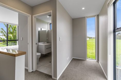 Photo of property in 52 Koro Lane, Mangere Bridge, Auckland, 2022