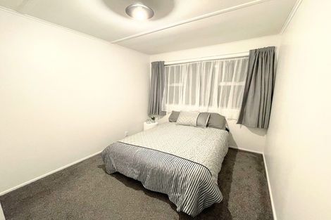 Photo of property in 1 Marlene Avenue, Te Atatu South, Auckland, 0610