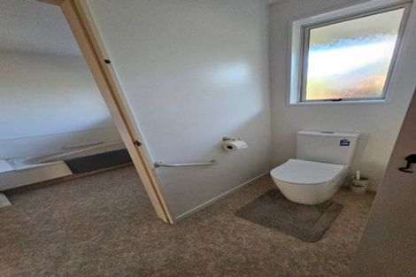 Photo of property in 32 Springbank Street, Bryndwr, Christchurch, 8053