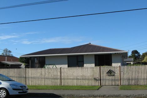 Photo of property in 65 Palmers Road, New Brighton, Christchurch, 8083