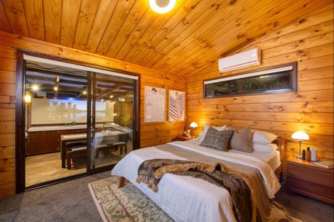 Photo of property in 17 Rice Crescent, Newlands, Wellington, 6037