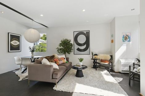 Photo of property in 3b Telford Terrace, Oriental Bay, Wellington, 6011