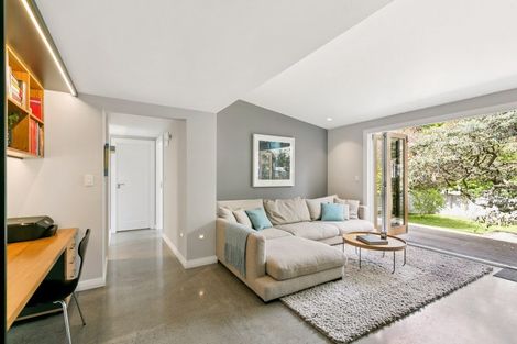 Photo of property in 538 Broadway, Strathmore Park, Wellington, 6022