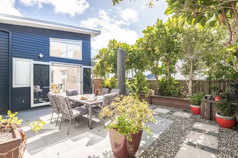 Photo of property in 7 Winsley Terrace, Churton Park, Wellington, 6037