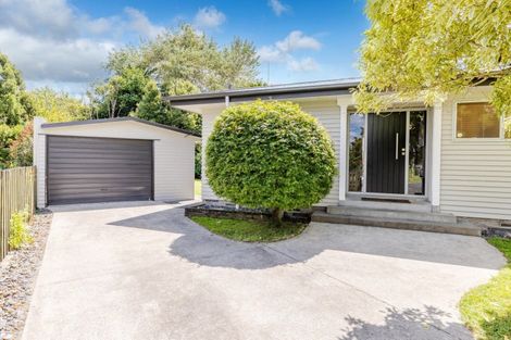 Photo of property in 21 Paulette Place, Queenwood, Hamilton, 3210