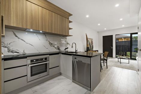Photo of property in 8/39 Brandon Road, Glen Eden, Auckland, 0602