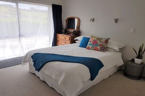 Photo of property in 17 Pohutukawa Drive, Cable Bay, 0420
