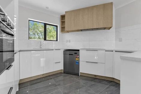 Photo of property in 15 Mckean Avenue, Manurewa, Auckland, 2102