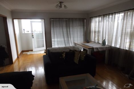 Photo of property in 2/7 Queen Street, Papakura, 2110