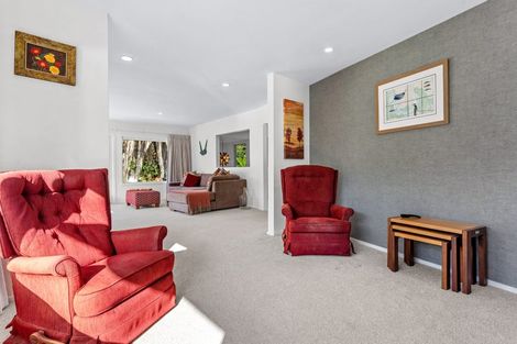 Photo of property in 22 Tiri Road, Milford, Auckland, 0620