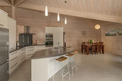 Photo of property in 102 Bond Road, Whangamata, 3620