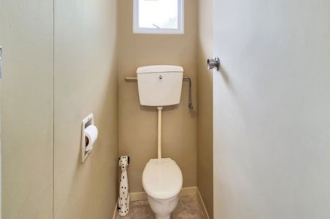 Photo of property in 24 Oaklea Avenue, Marton, 4710