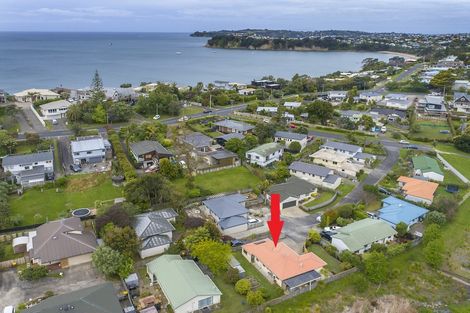 Photo of property in 1/12 Knott Road, Stanmore Bay, Whangaparaoa, 0932