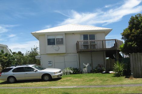 Photo of property in 81 Stevenson Road, Clarks Beach, 2122