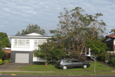 Photo of property in 35 Cascades Road, Pakuranga Heights, Auckland, 2010