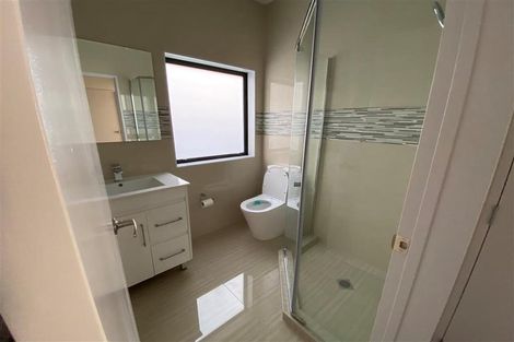 Photo of property in 9 Nagra Lane, Papakura, 2110