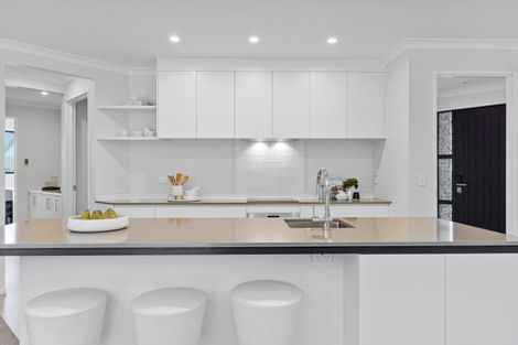 Photo of property in 17 Fordyce Avenue, Sunnyhills, Auckland, 2010