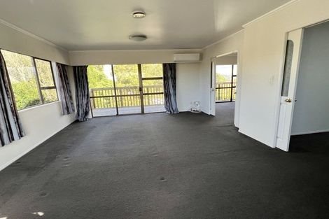 Photo of property in 18 Bradbury Road, Botany Downs, Auckland, 2010